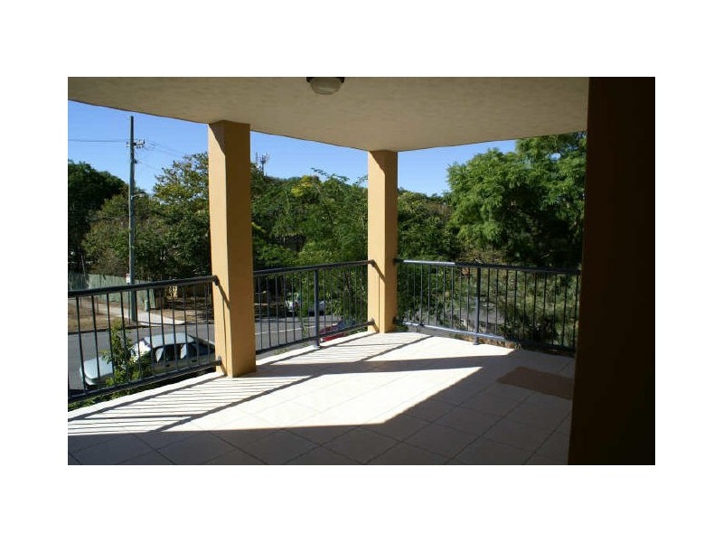 3/102 Glenalva Street, Enoggera QLD 4051