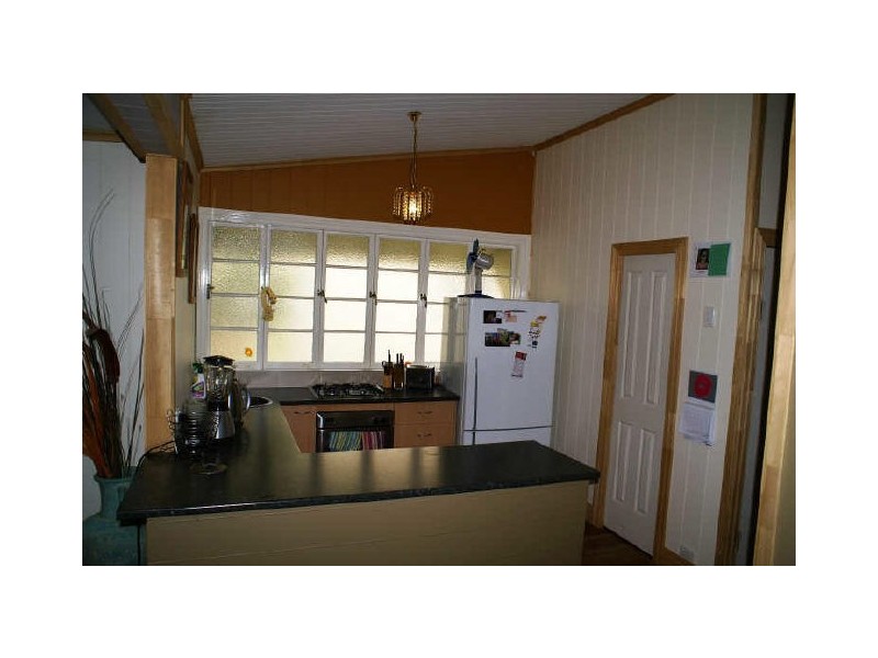 71 Ashgrove Ave, Ashgrove QLD 4060