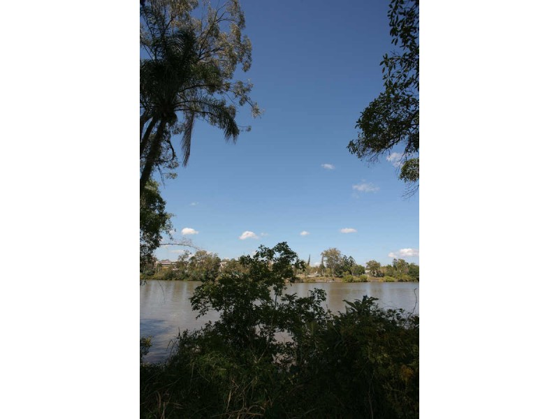 53 Fraser Tce, Highgate Hill QLD 4101