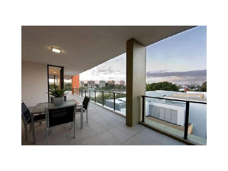 225/10 Pidgeon Close, West End QLD 4101