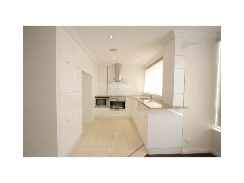 44 & 45/104 Dornoch TCE, Highgate Hill QLD 4101