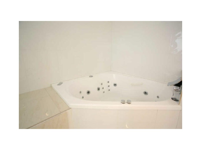 44 & 45/104 Dornoch TCE, Highgate Hill QLD 4101