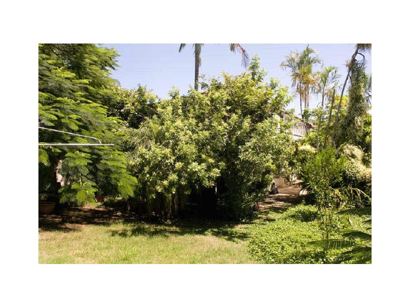 82 Hampstead Rd, Highgate Hill QLD 4101