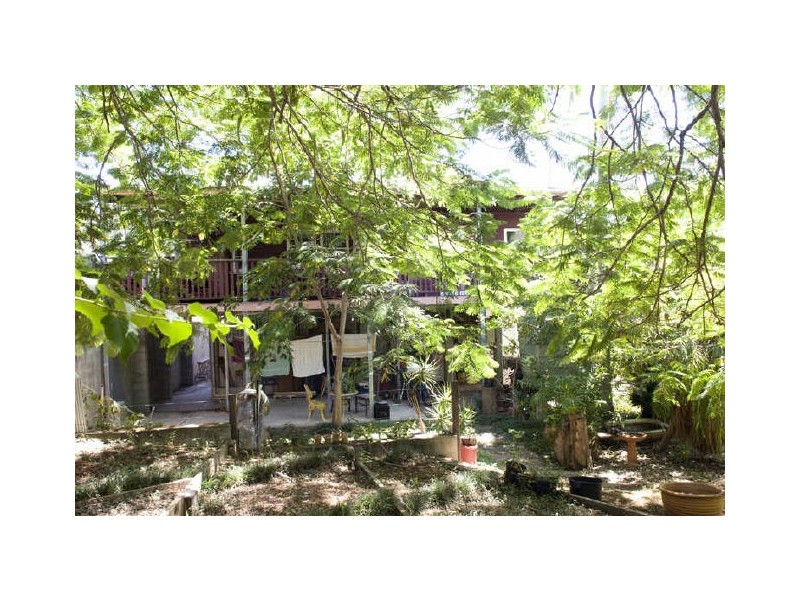 82 Hampstead Rd, Highgate Hill QLD 4101