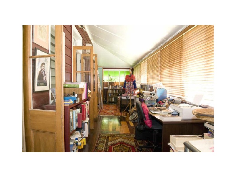 82 Hampstead Rd, Highgate Hill QLD 4101