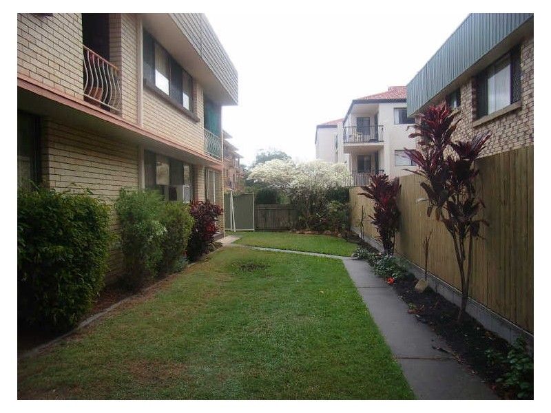 2/10 Lather Street, Southport QLD 4215