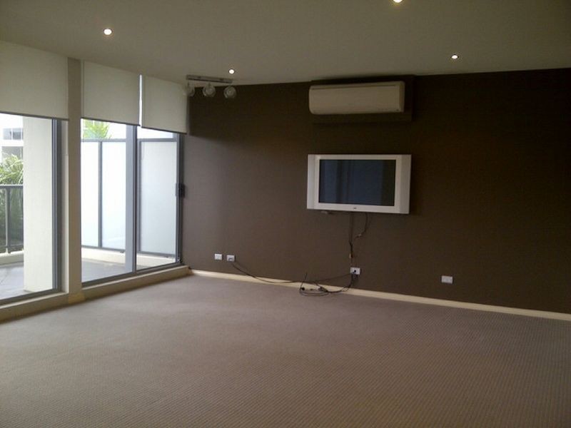 402/3 Como Crescent, Southport QLD 4215