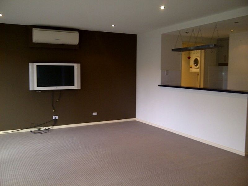 402/3 Como Crescent, Southport QLD 4215