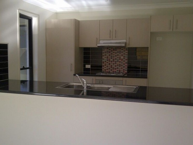 3 Bindarin, Upper Coomera QLD 4209
