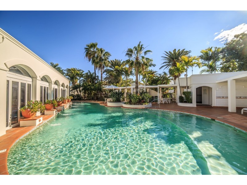 9 Parkview/100 Cotlew Street East, Southport QLD 4215