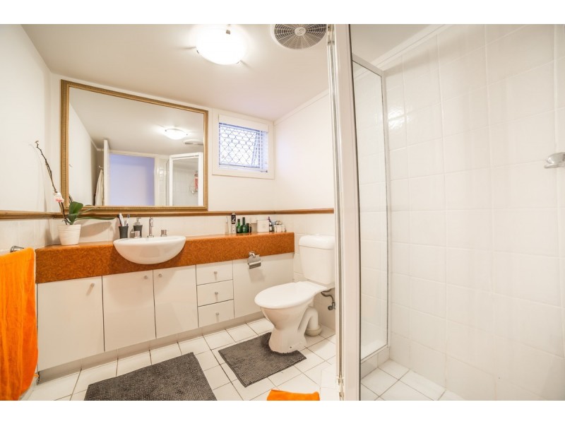9 Parkview/100 Cotlew Street East, Southport QLD 4215