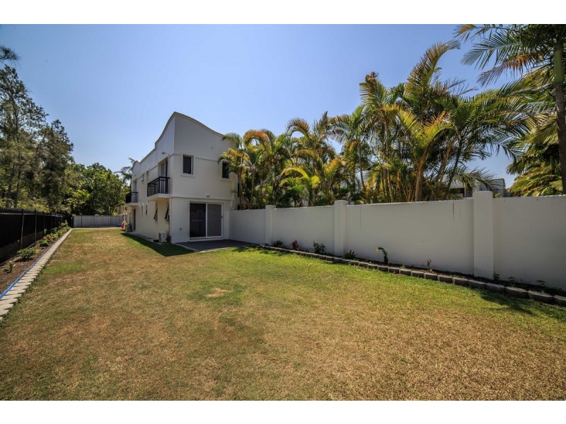 9 Parkview/100 Cotlew Street East, Southport QLD 4215