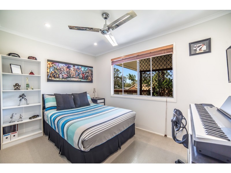 16 Tasman Avenue, Molendinar QLD 4214