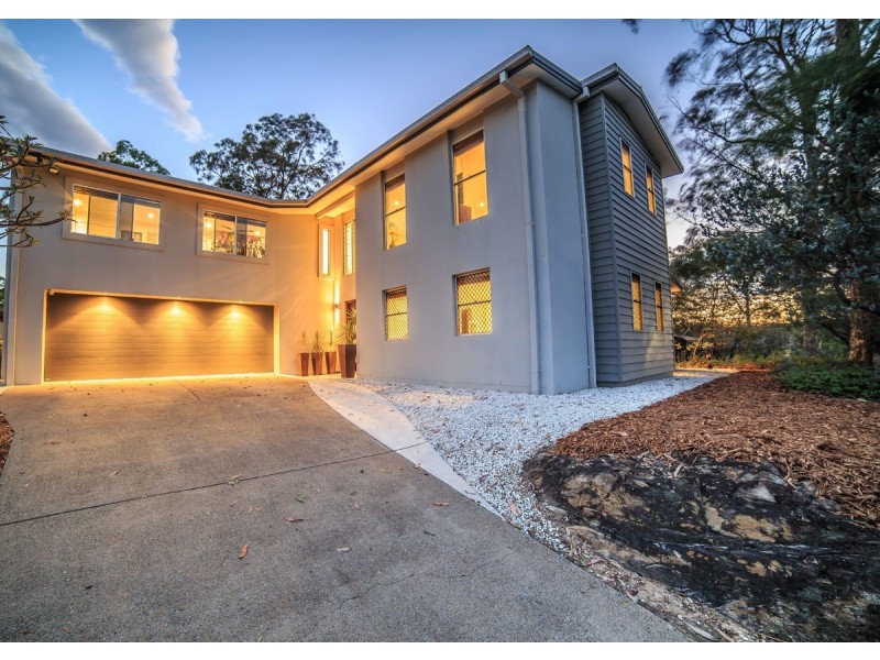 16 Tasman Avenue, Molendinar QLD 4214