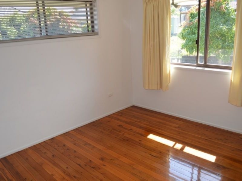 30 Crinum Crescent, Southport QLD 4215