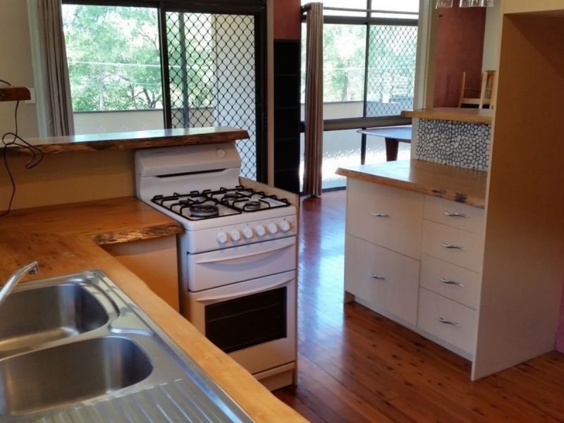 4 Terrigal Crescent, Southport QLD 4215