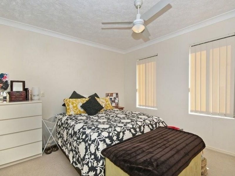 9/4 Mawarra Street, Palm Beach QLD 4221