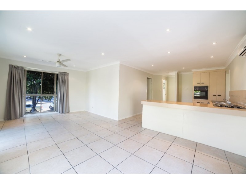 1/7 Napper Road, Arundel QLD 4214