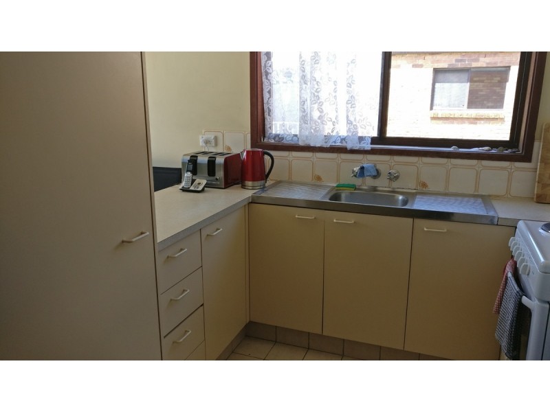 18/28 Hunter Avenue, Labrador QLD 4215