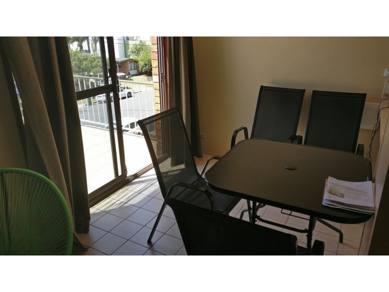 18/28 Hunter Avenue, Labrador QLD 4215