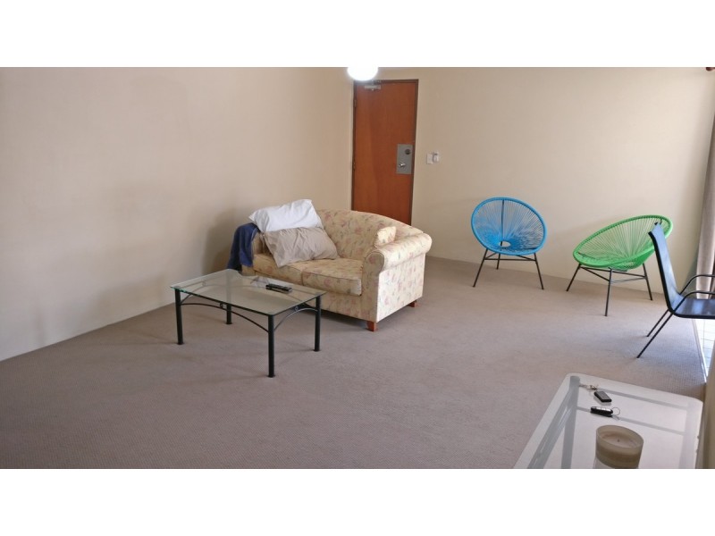 18/28 Hunter Avenue, Labrador QLD 4215