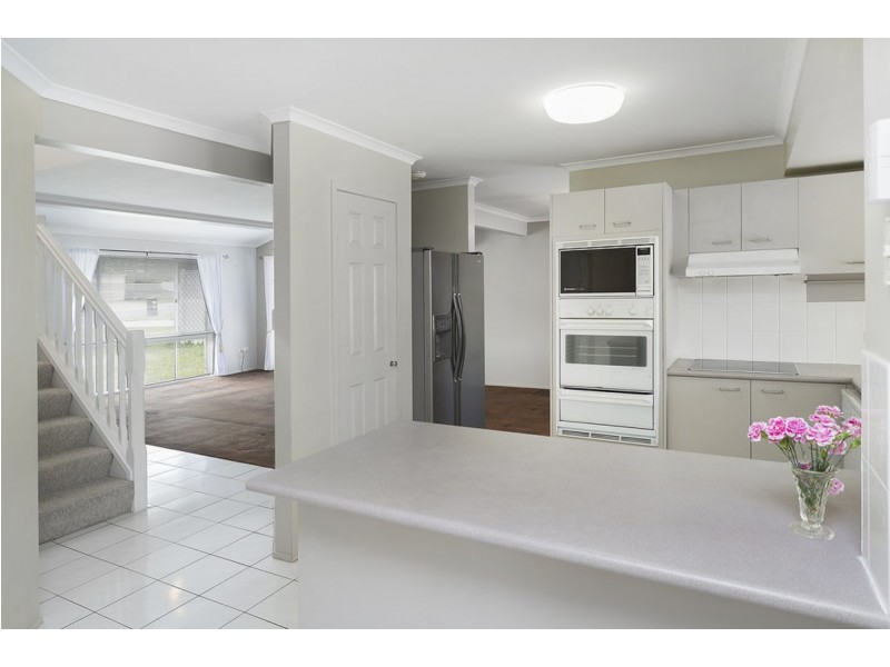 10 Greenwood Court, Helensvale QLD 4212