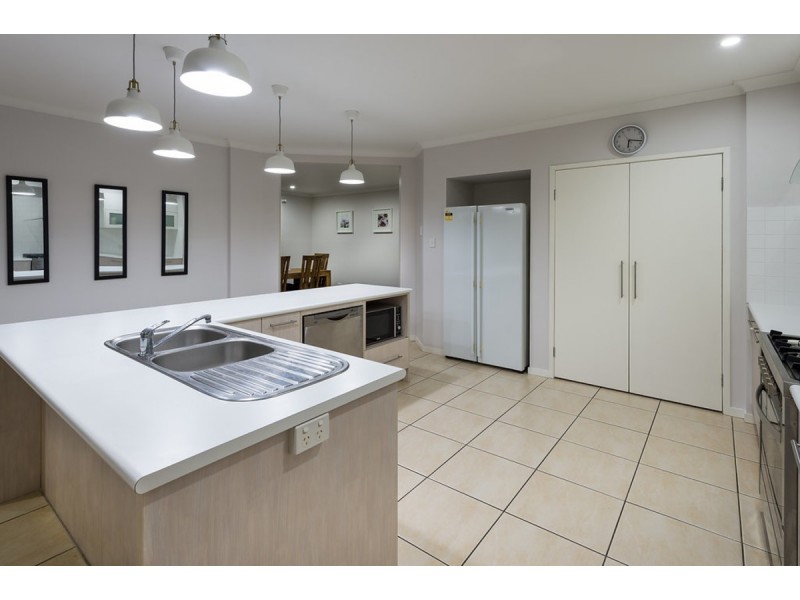 12 Helsal Court, Coomera Waters QLD 4209