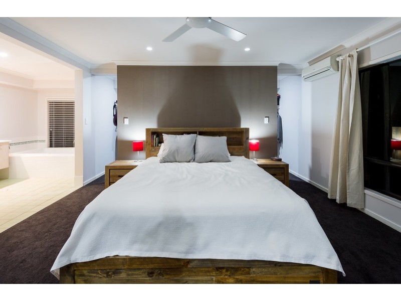 12 Helsal Court, Coomera Waters QLD 4209