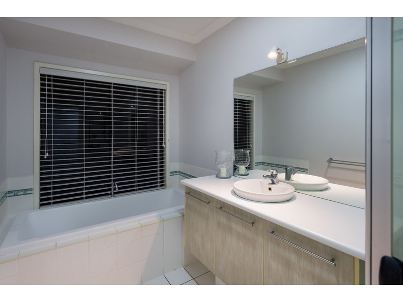 12 Helsal Court, Coomera Waters QLD 4209