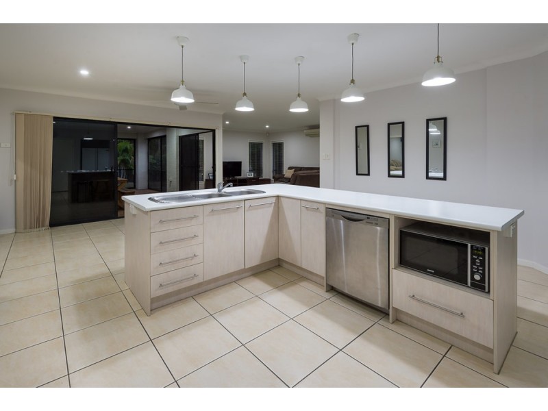 12 Helsal Court, Coomera Waters QLD 4209