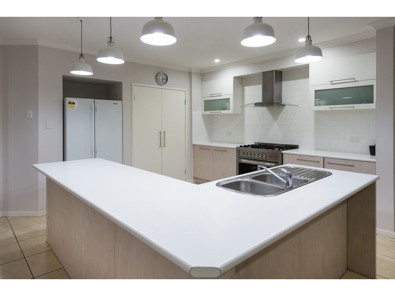 12 Helsal Court, Coomera Waters QLD 4209