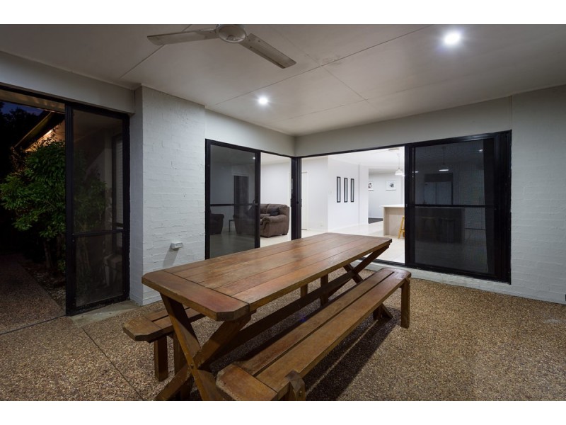 12 Helsal Court, Coomera Waters QLD 4209