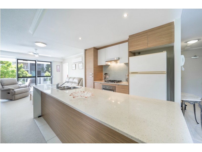 8/154 Musgrave Avenue, Southport QLD 4215