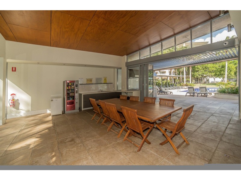 8/154 Musgrave Avenue, Southport QLD 4215