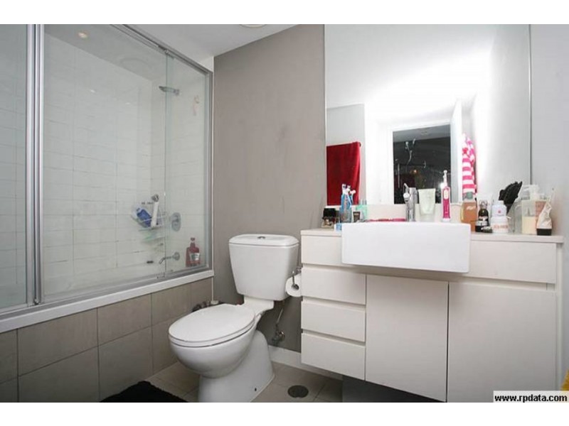 31607/9 Lawson Street, Southport QLD 4215