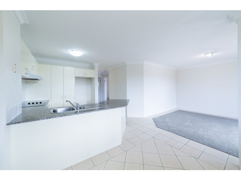 8/28 Little Norman Street, Southport QLD 4215