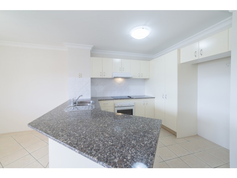 8/28 Little Norman Street, Southport QLD 4215