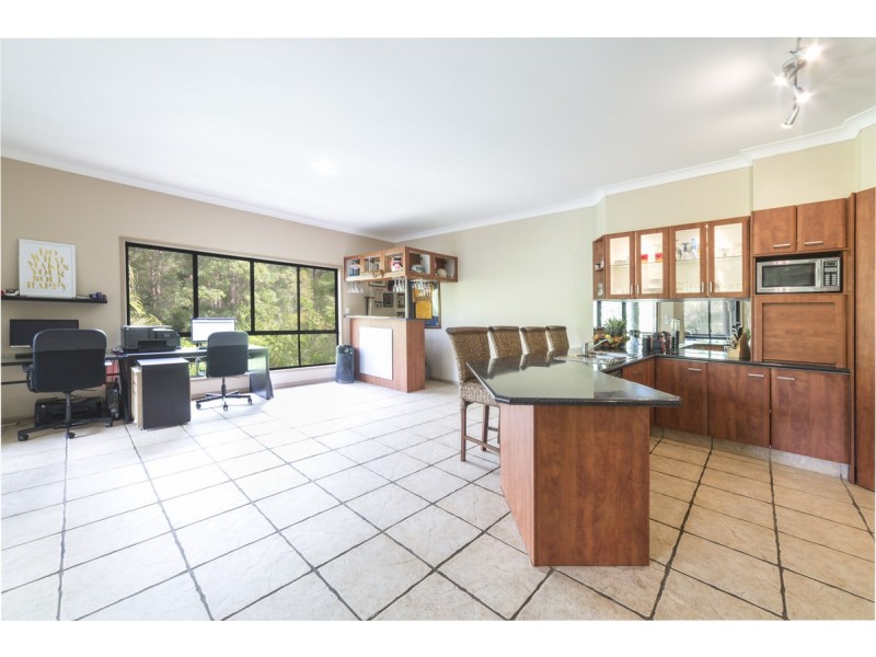 6 Newlands Court, Mount Nathan QLD 4211
