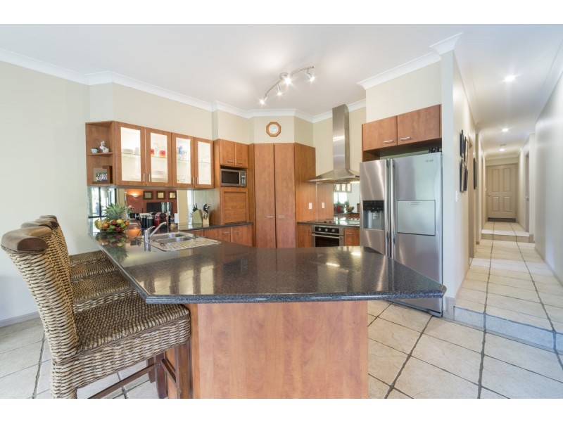 6 Newlands Court, Mount Nathan QLD 4211