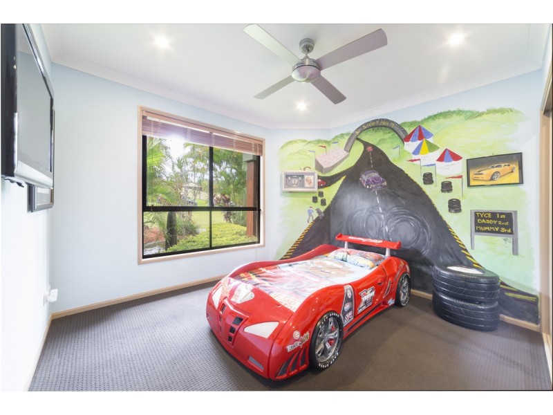 6 Newlands Court, Mount Nathan QLD 4211