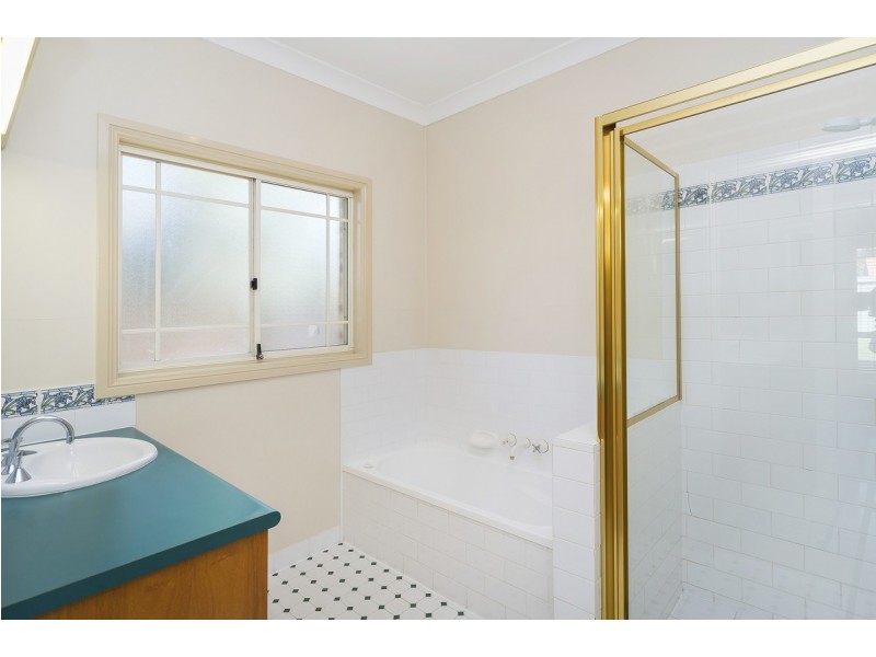 151 Monterey Keys Drive, Helensvale QLD 4212