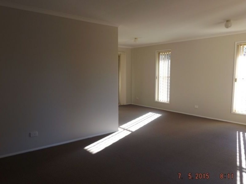 4 Marilyn Monroe Court, Parkwood QLD 4214