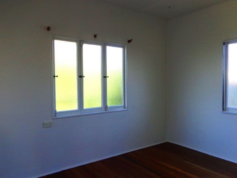15 Fisher Avenue, Southport QLD 4215