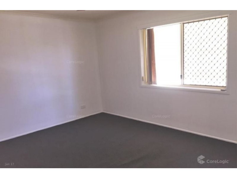 4 Taylor Street, Eagleby QLD 4207