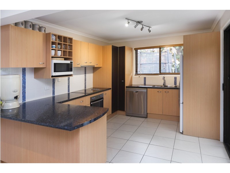 2/27 Galloway Drive, Ashmore QLD 4214