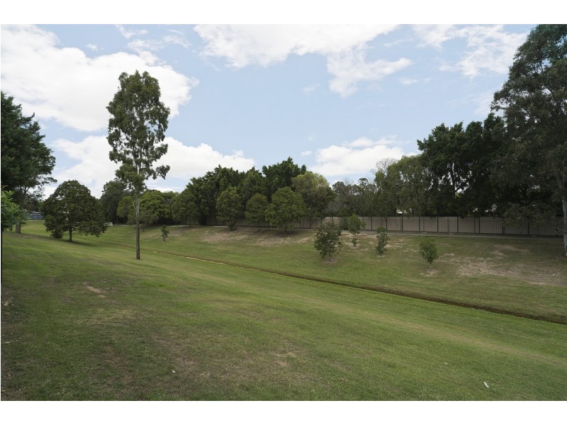 2/27 Galloway Drive, Ashmore QLD 4214