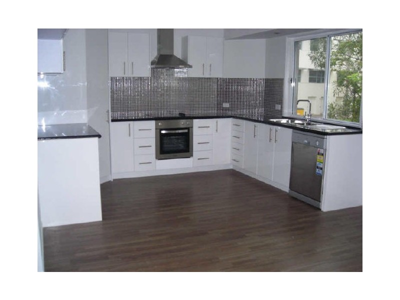 Varsity Lakes QLD 4227