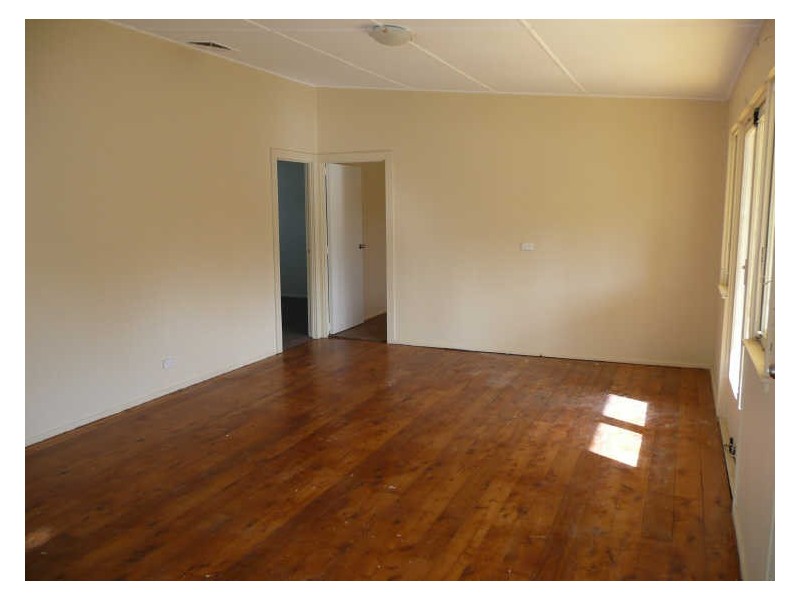 15 Echlin Street, Labrador QLD 4215