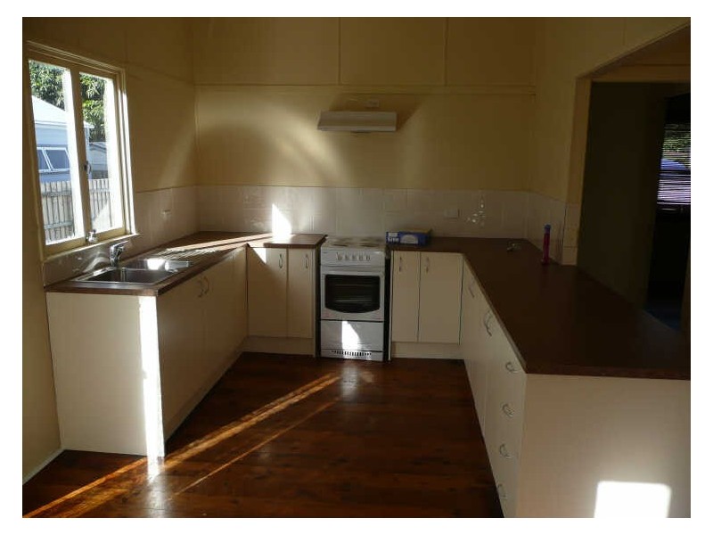 15 Echlin Street, Labrador QLD 4215