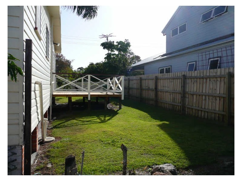 15 Echlin Street, Labrador QLD 4215